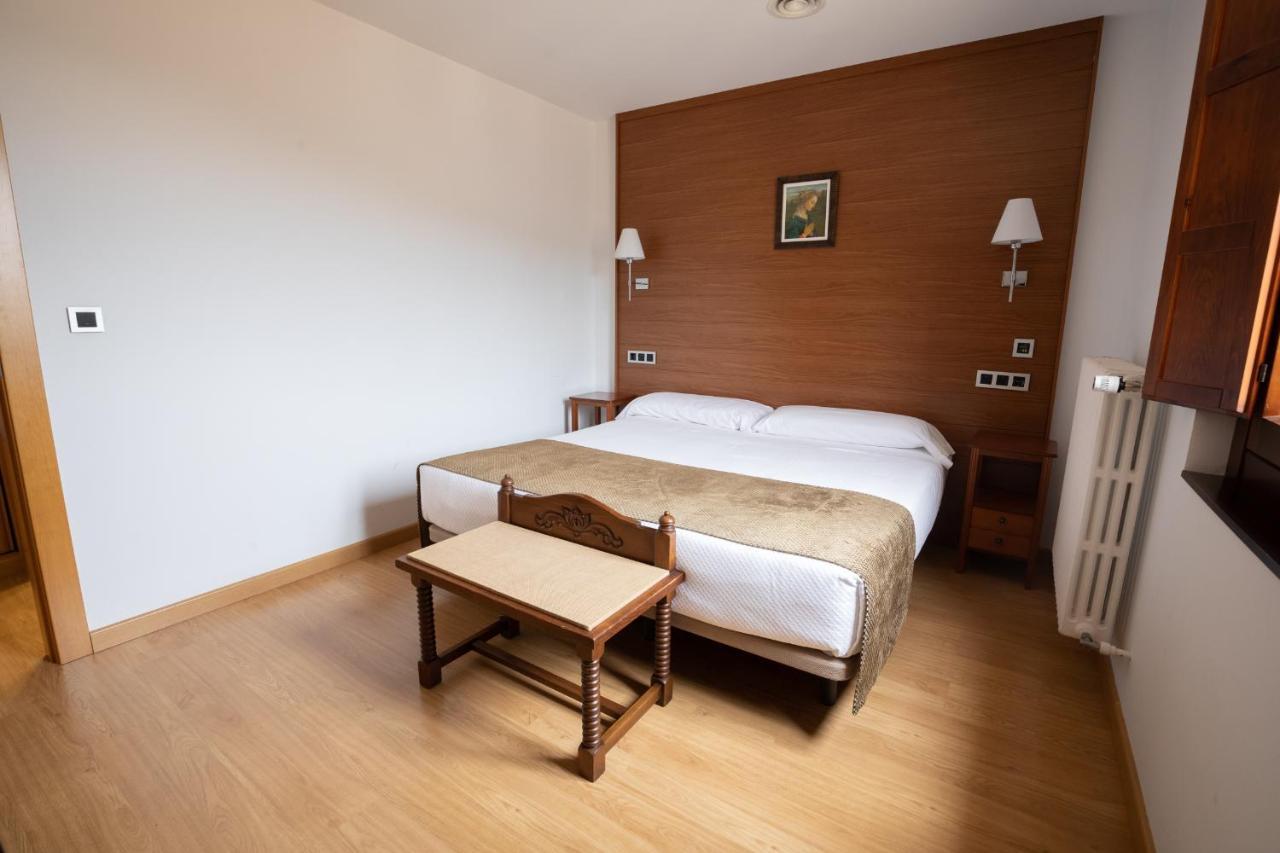 Hospederia Seminario Conciliar De San Julian Hotel Cuenca  Ngoại thất bức ảnh