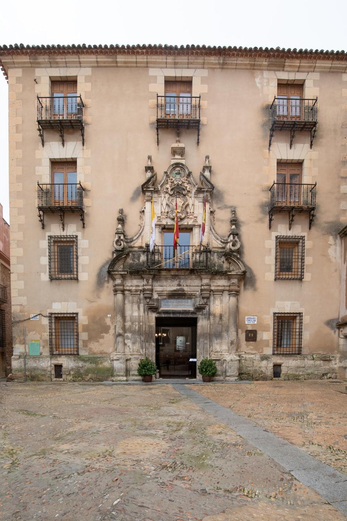 Hospederia Seminario Conciliar De San Julian Hotel Cuenca  Ngoại thất bức ảnh